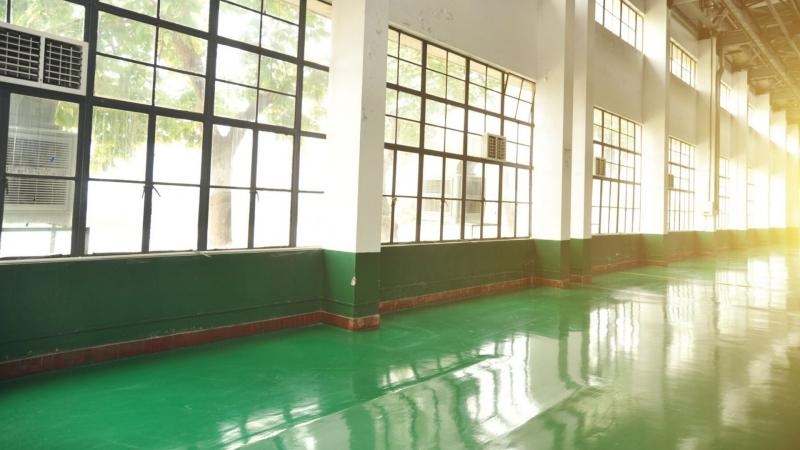 Piso pintado com epóxi: descubra as vantagens e como aplicar corretamente